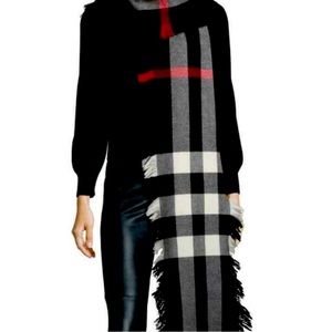 Burberry mega check scarf